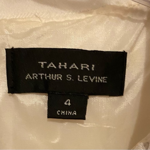 Tahari Women’s Sleeveless Dress. Colors black & white. Size 4 - Picture 3 of 9